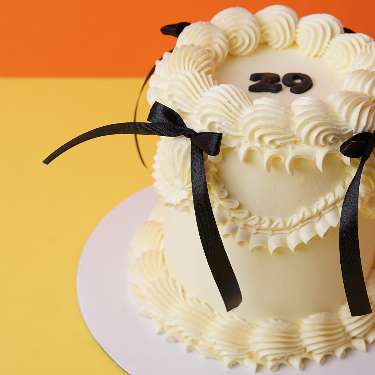 Vegan Vintage Round Cake